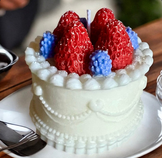 Cake with fruits and powder sugar