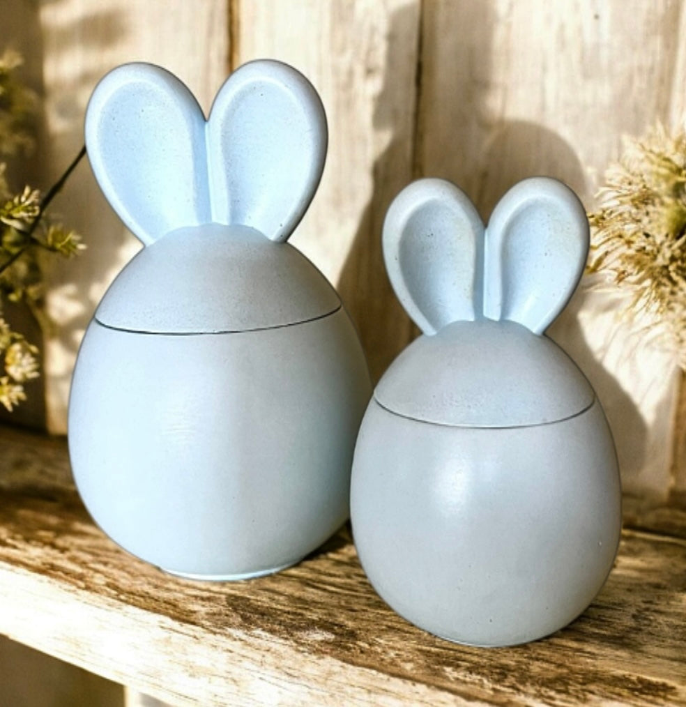 Easter bunny with lid (medium)